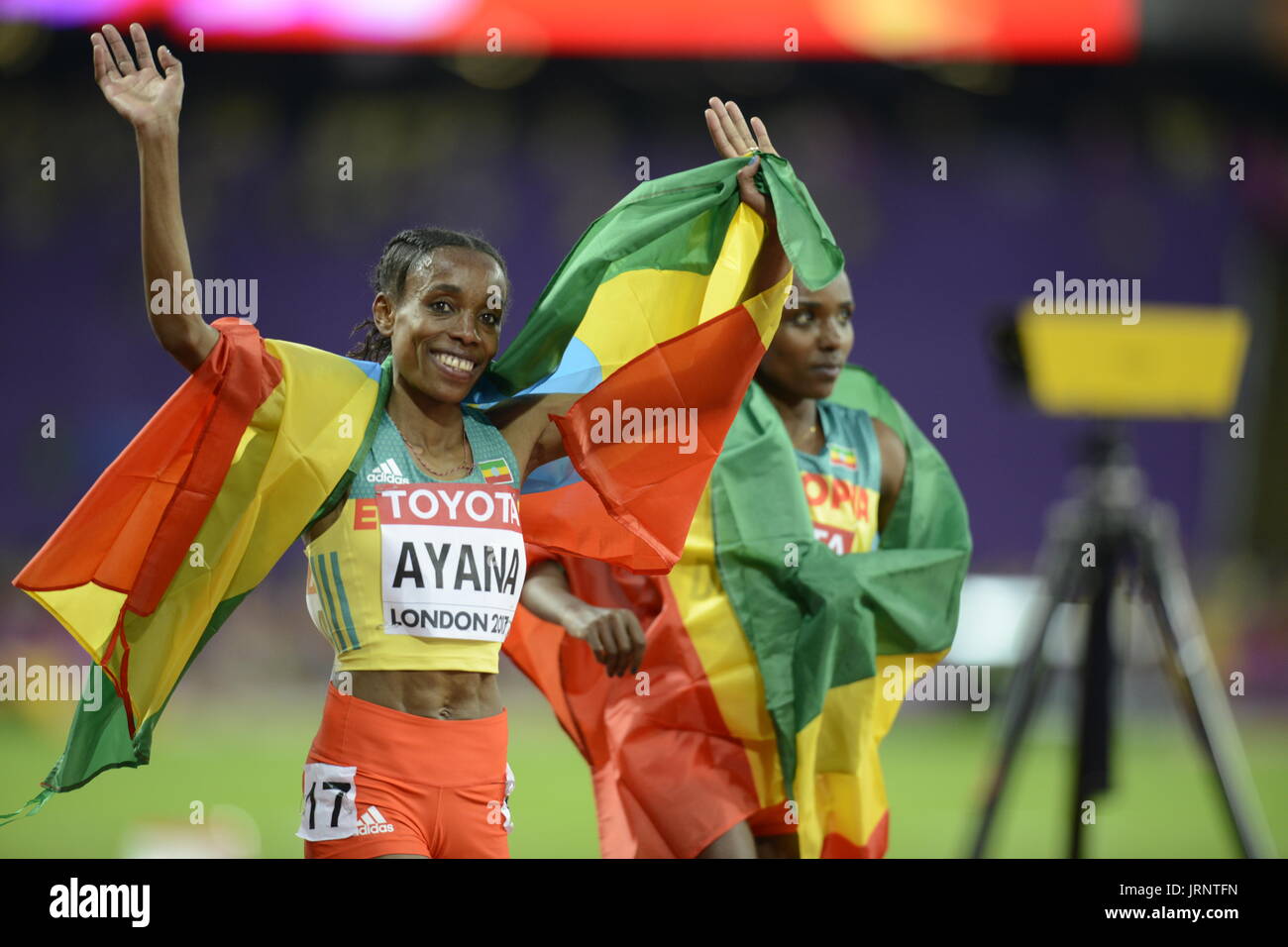 Londres, Royaume-Uni. Le 05 août, 2017. L'Ethiopienne Almaz Ayana détruit le champ pour gagner le 10 000 mètres aux Championnats du monde le samedi, la finition autour de 300 mètres à l'écart de ses rivales dans sa première course d'une saison marquée par des blessures. Credit : Mariano Garcia/Alamy Live News Banque D'Images