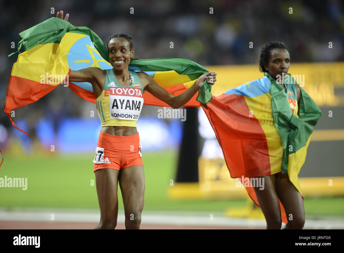 Londres, Royaume-Uni. Le 05 août, 2017. L'Ethiopienne Almaz Ayana détruit le champ pour gagner le 10 000 mètres aux Championnats du monde le samedi, la finition autour de 300 mètres à l'écart de ses rivales dans sa première course d'une saison marquée par des blessures. Credit : Mariano Garcia/Alamy Live News Banque D'Images
