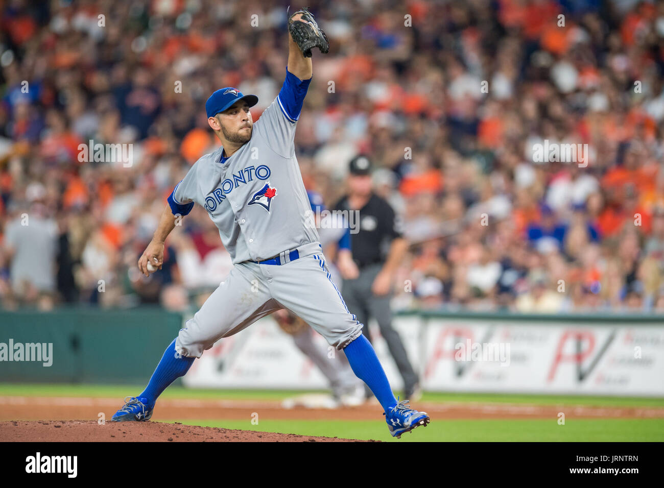 5 août 2017 : le lanceur partant des Blue Jays de Toronto Marco Estrada (25) emplacements pendant un match entre les Astros de Houston et les Blue Jays de Toronto au Minute Maid Park de Houston, TX. Trask Smith/CSM Banque D'Images