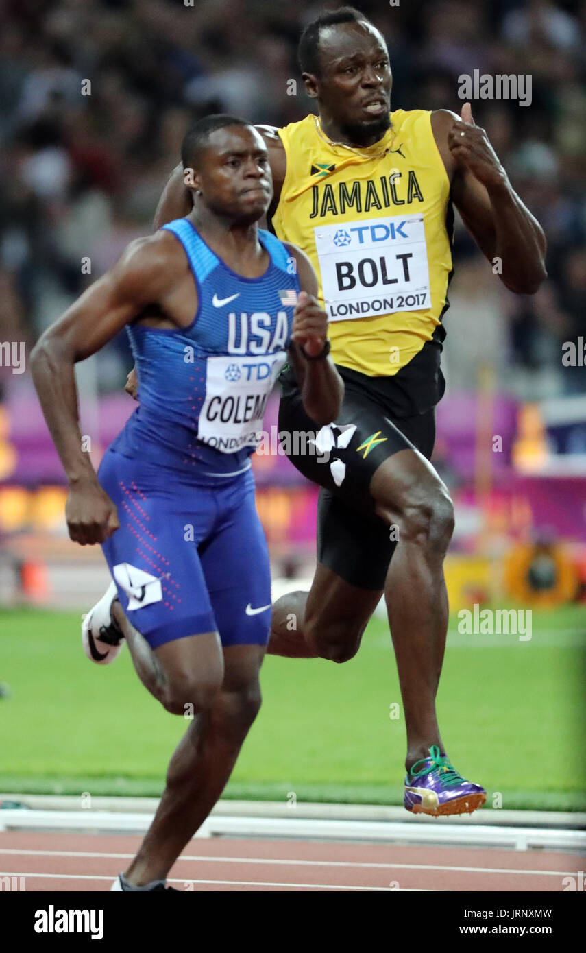 London, UK, UK. 5 Août, 2017. La Jamaïque USAIN Bolt, 35 ans, et USA'S CHRISTIAN COLEMAN, 21, duel pour le plomb dans le dernier tiers des 100 mètres hommes finale pour mettre fin à la deuxième journée de l'IAAF Championnats du monde à Londres. Crédit : Scott Mc Kiernan/ZUMA/Alamy Fil Live News Banque D'Images