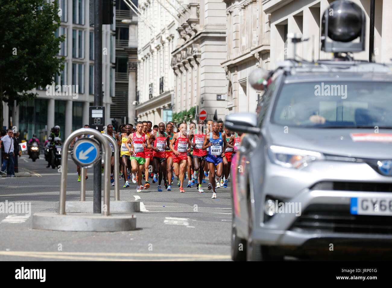 Stratford, London, UK. 6 août, 2017 Championnat du monde d'athlétisme. Championnat du monde iaaf marathon dimanche août. Des coureurs de partout dans le monde ont lieu dans le marathon de l'iaaf à Londres. l'Angleterre De nouveau au centre d'événement sportifs de classe mondiale. L'Europe, l'Angleterre, village olympique de Stratford Londres 2017 événement sportif. mo farah dernière course marathon iaaf 2017. mens Londres le 6 août. Banque D'Images
