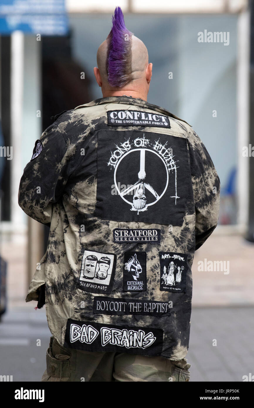 Vetement punk store