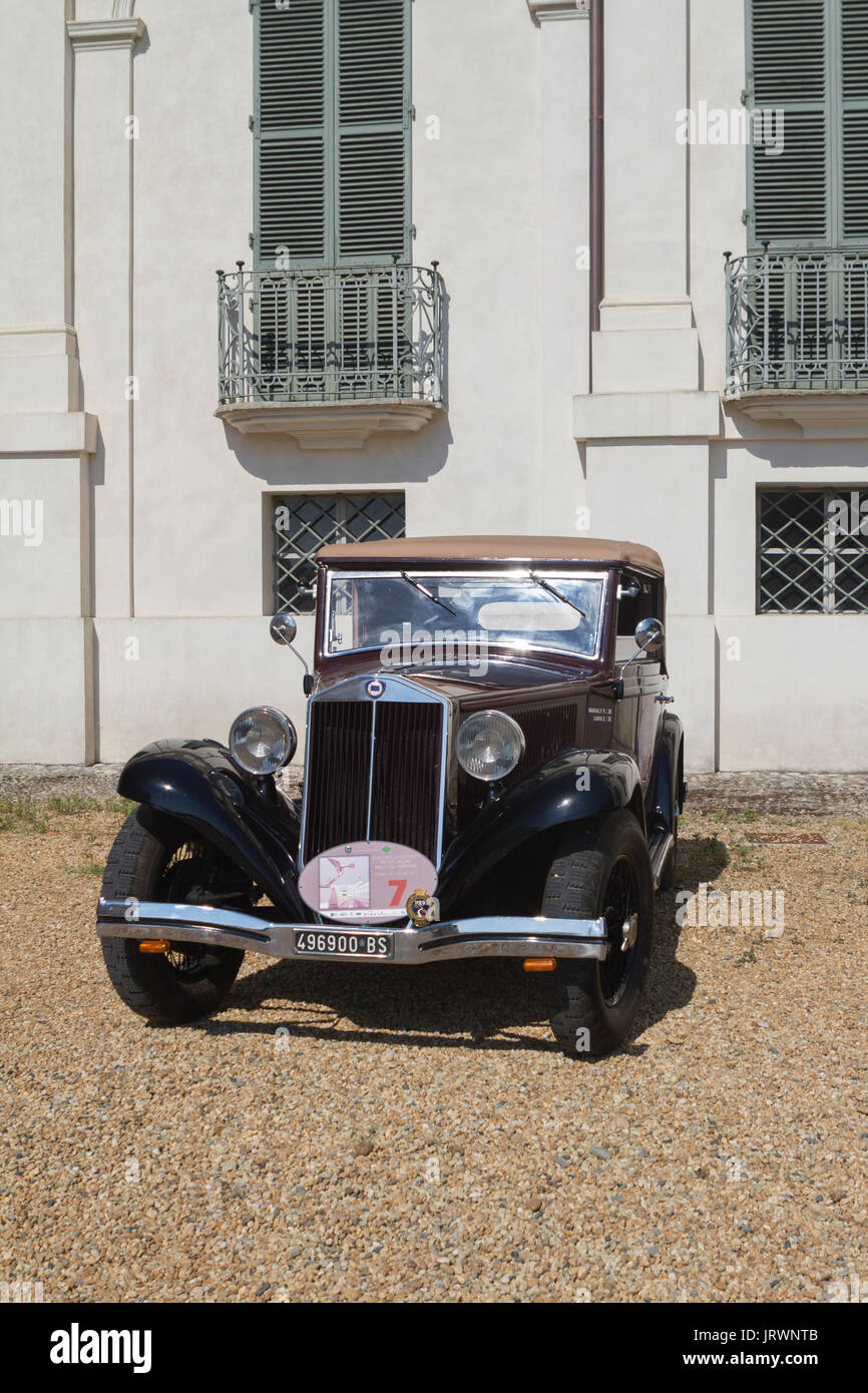1934 Lancia Augusta un cabriolet. Voitures anciennes et des voitures en exposition à Turin pendant Parco Valentino car show. Banque D'Images