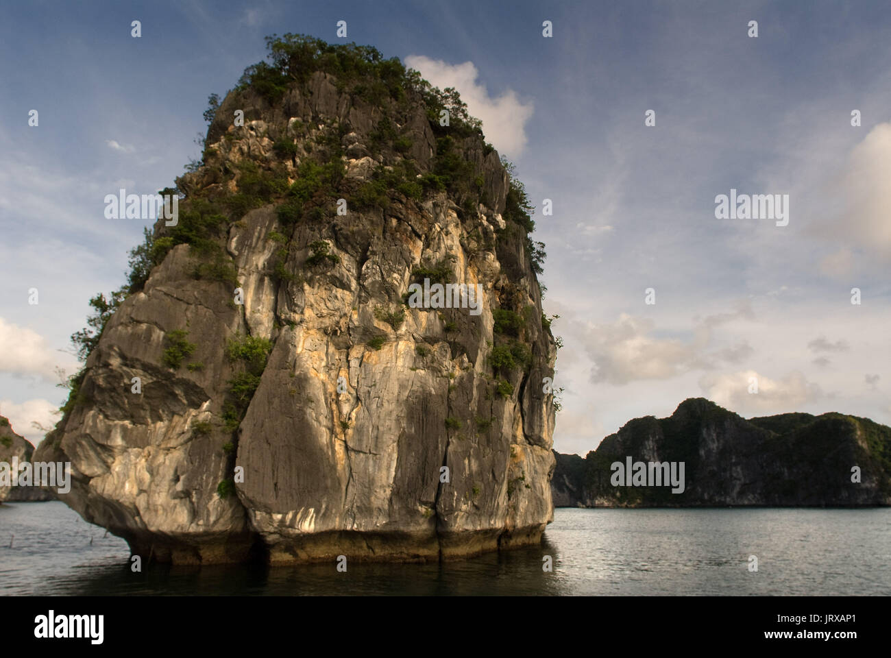 Karst calcaire dans la région de Ha Long, Halong Bay, Vietnam, ha long, Halong Bay, Vietnam Banque D'Images