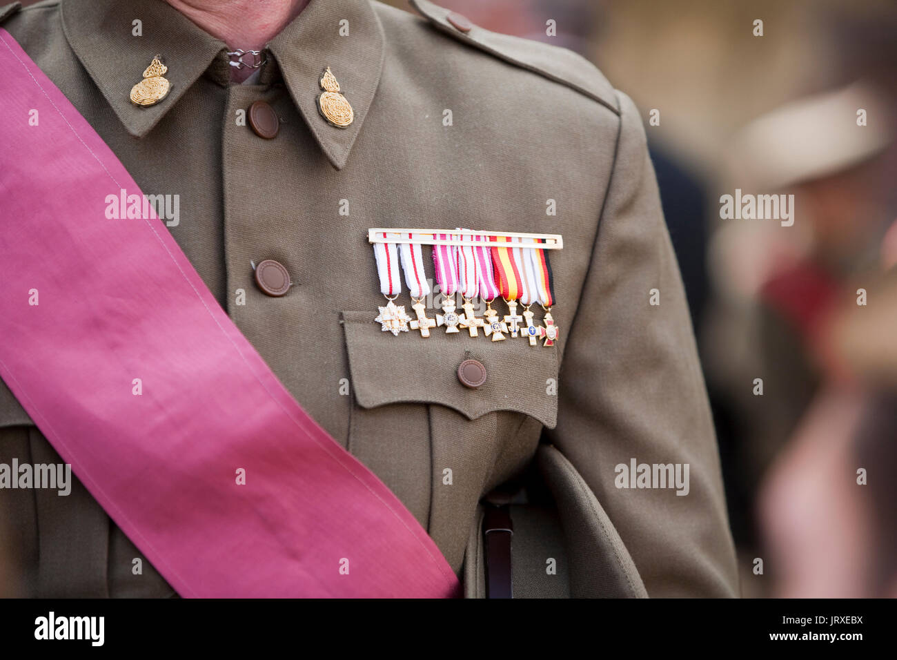 Détail de vêtements miltar la période de la guerre civile espagnole, symbole Falangist Banque D'Images