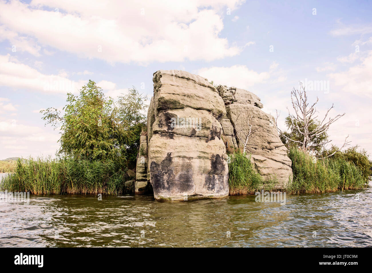 Le canard et l'île de la souris sur le lac Macha. Doksy, Stare Splavy République Tchèque Banque D'Images