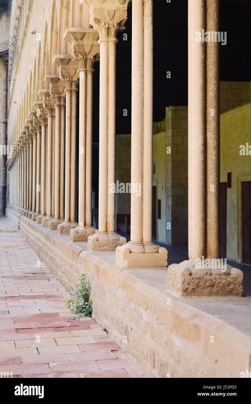 Cour du Monastère de Pedralbes à Barcelone, Espagne. Banque D'Images