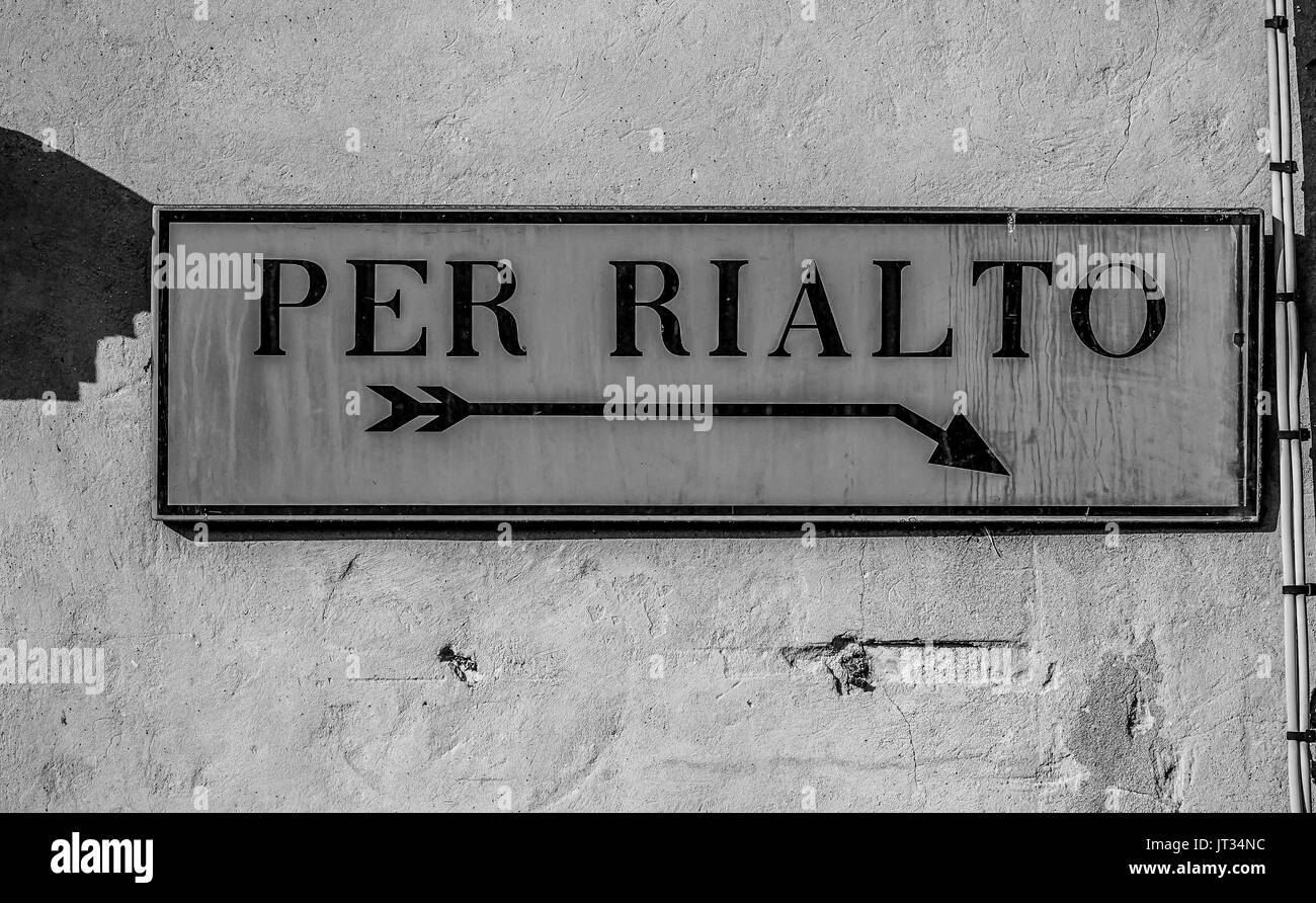 Direction de Rialto de Venise - Venise, Italie - 30 JUIN 2016 Banque D'Images