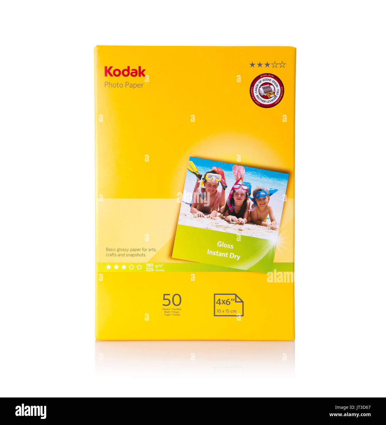 SWINDON, UK - 7 août 2017 : Pack de 4 X Kodak 6 Papier photo brillant à séchage instantané sur un fond blanc Banque D'Images