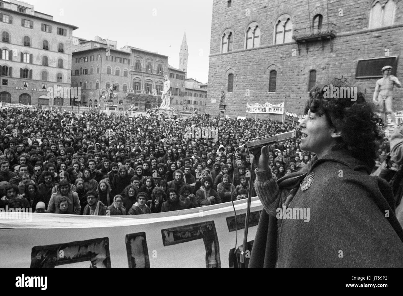 Florence (Italie), 1975, femmes en manifestation pour la défense de la loi sur l'avortement Banque D'Images