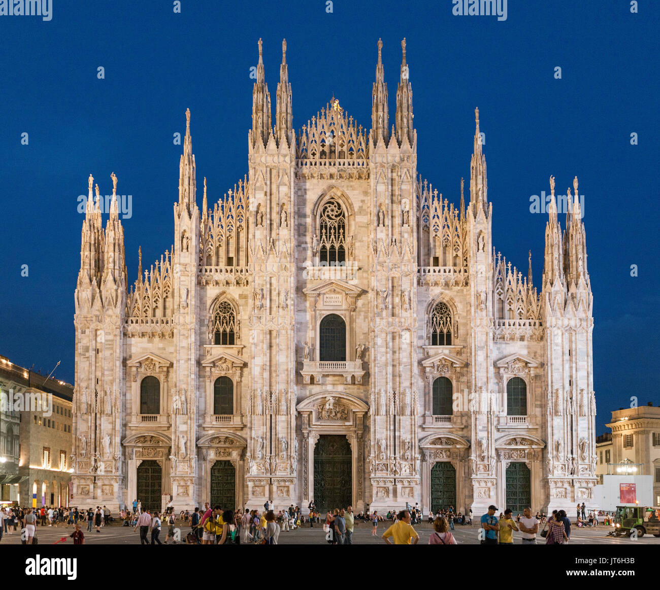 Milan, Italie - 23 mai 2009 : courts de Duomo à la Piazza del Duomo Banque D'Images