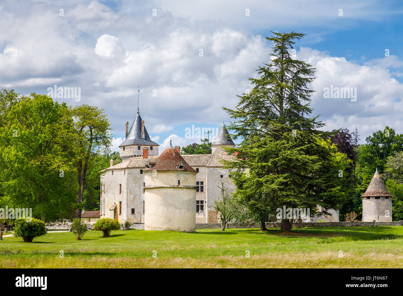Château de la Brède, un château féodal sur la commune de La Brède dans le département de la Gironde, le sud-ouest de la France, l'accueil du philosophe Montesquieu Banque D'Images