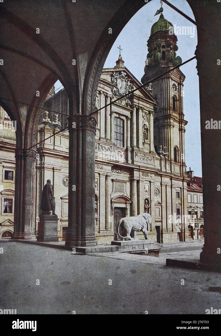 Photo historique de Feldherrnhalle et l'église Theatinerkirche, Munich, Bavière, Allemagne, l'amélioration numérique reproduction d'une image publié entre 1880 - 1885 Banque D'Images
