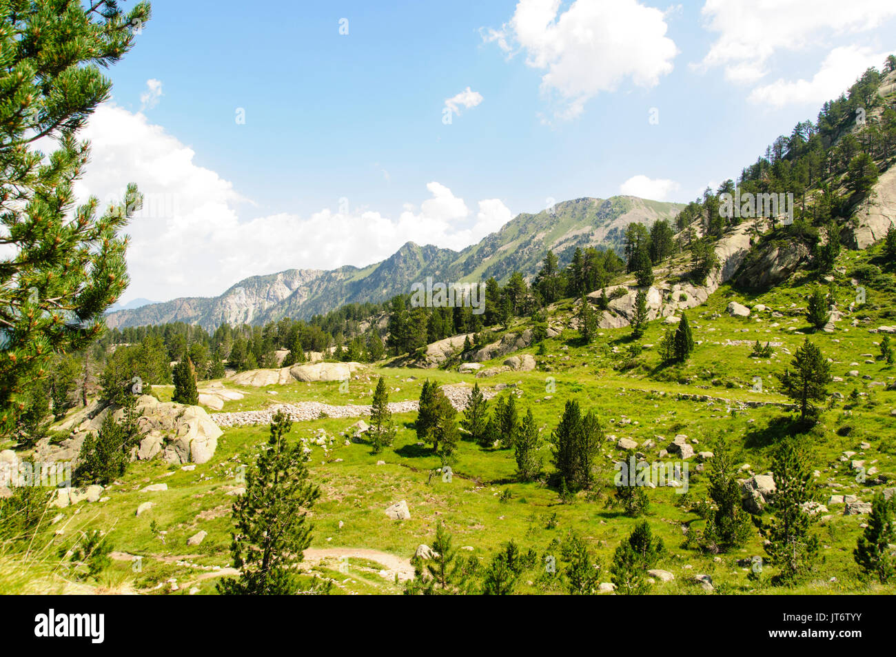 Colomers lacs dans les Pyrénées catalanes, en Espagne. La partie du Parc Nacional d'Aigüestortes i Estany de Sant Maurici Banque D'Images