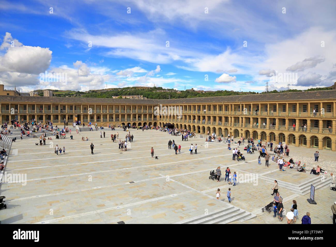 L'ouverture récente de la Pièce Hall après une £19 millions de programme de conservation et de transformation, Halifax, West Yorkshire, Angleterre, Royaume-Uni. Banque D'Images