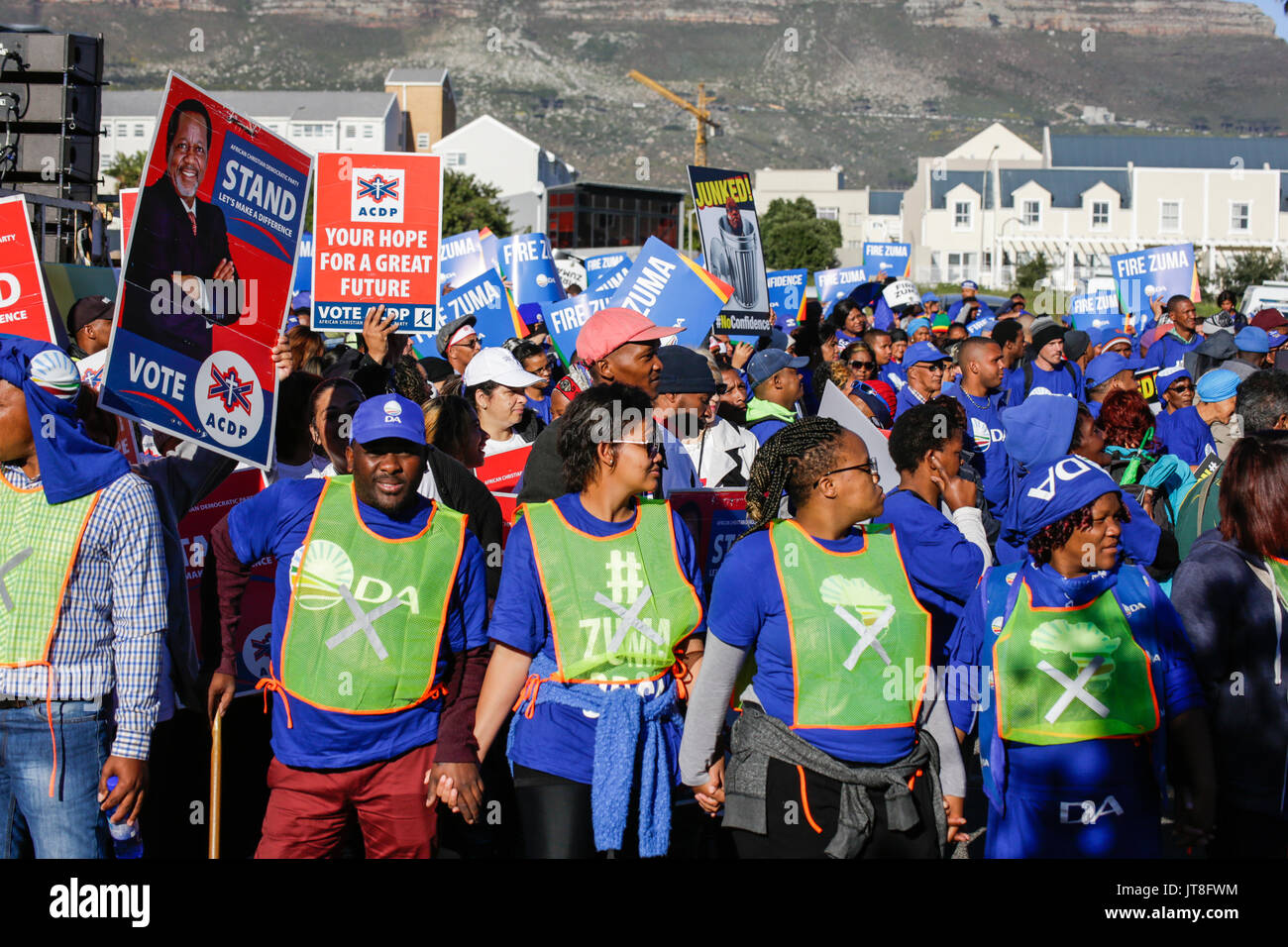 Zuma aucune confiance protester Cape Town Afrique du Sud 20170808 avant de censure débat au Parlement d'Afrique du Sud aujourd'hui - 4OTOMO Banque D'Images