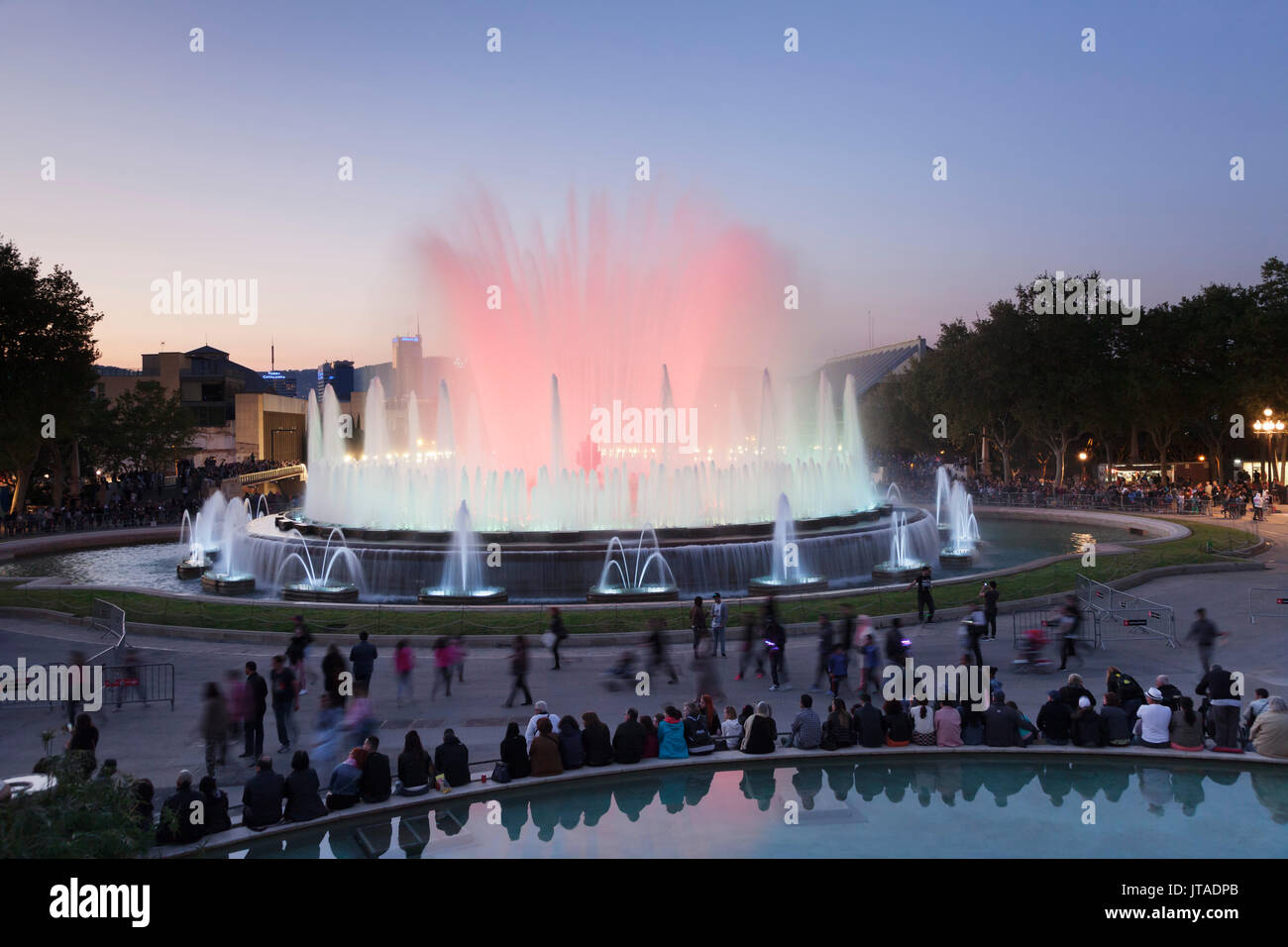 Font Magica (Fontaine magique) au Palau Nacional (Museu Nacional d'Art de Catalunya), Montjuic, Barcelone, Catalogne, Espagne Banque D'Images