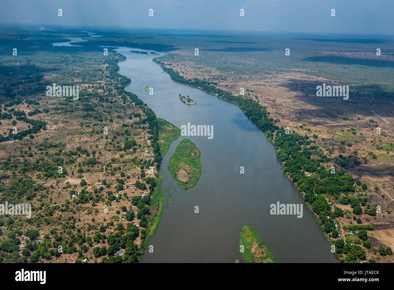 Vue aérienne de la rivière du Nil Blanc, Juba, Soudan du Sud, l'Afrique Banque D'Images