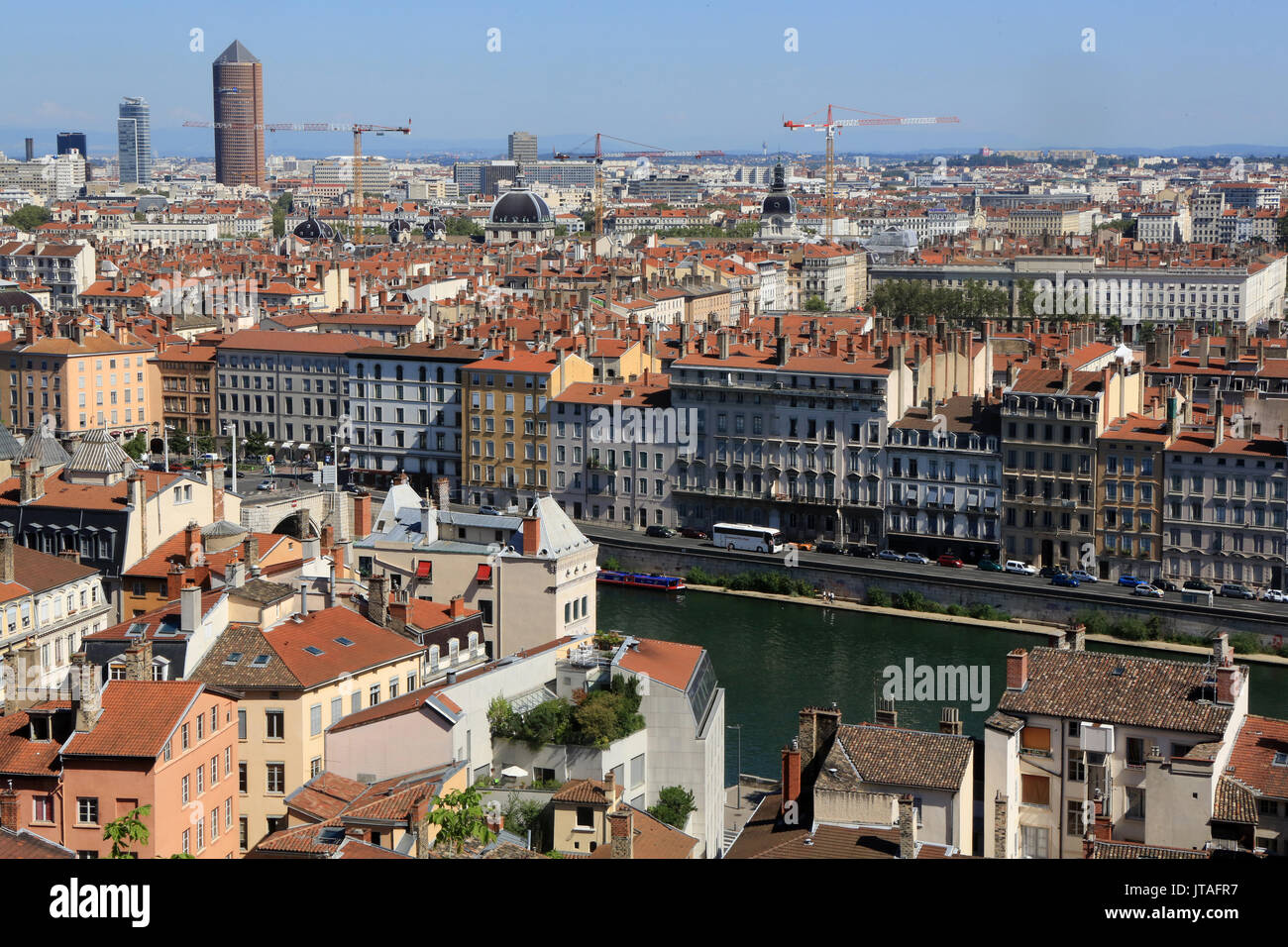 Vue panoramique à partir de la vue de Notre Dame de la colline de Fourvière, Lyon, vallée du Rhône, France, Europe Banque D'Images