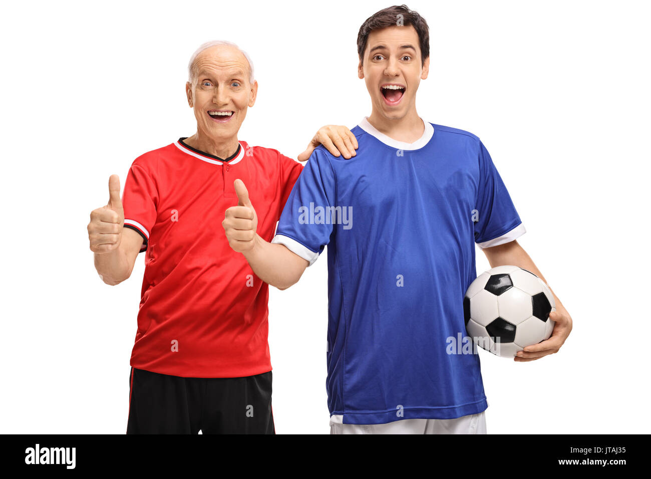 Les cadres supérieurs et les jeunes homme habillé en tenue de football jerseys un pouce vers le haut et en faisant signe isolé sur fond blanc Banque D'Images