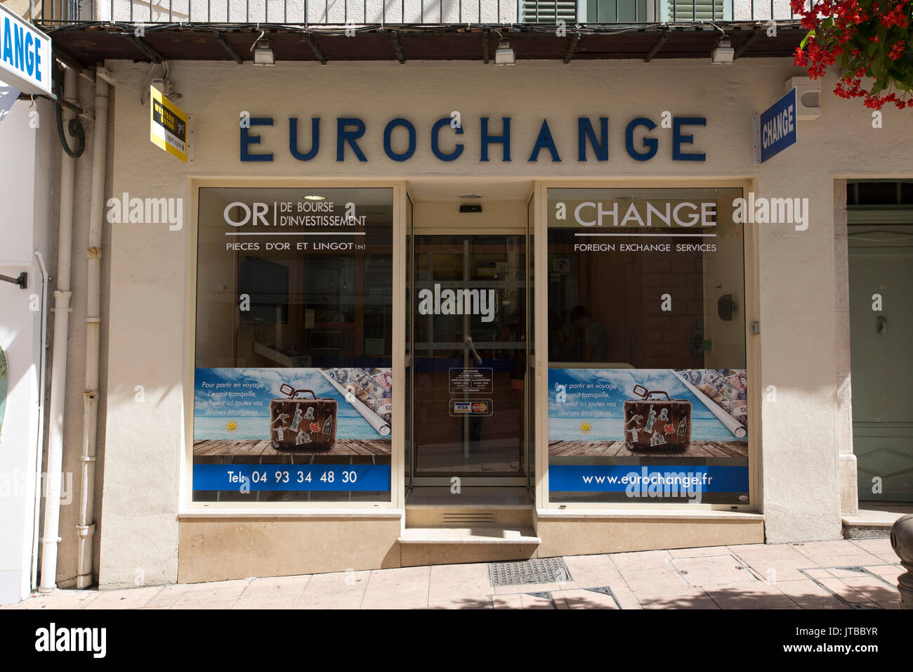 La direction générale des changes EUROCHANGE à Antibes, ville balnéaire méditerranéenne situé entre Cannes et Nice sur la côte d'Azur, Provence-Alpes-Côte d'Azur Banque D'Images