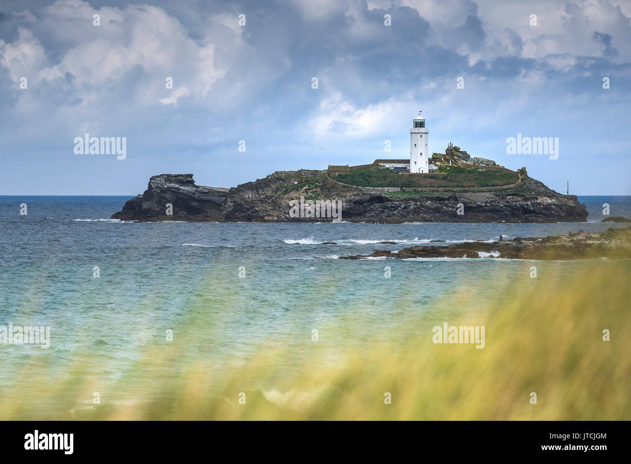 Godrvey phare sur l'île de Cornwall Godrevy. Banque D'Images