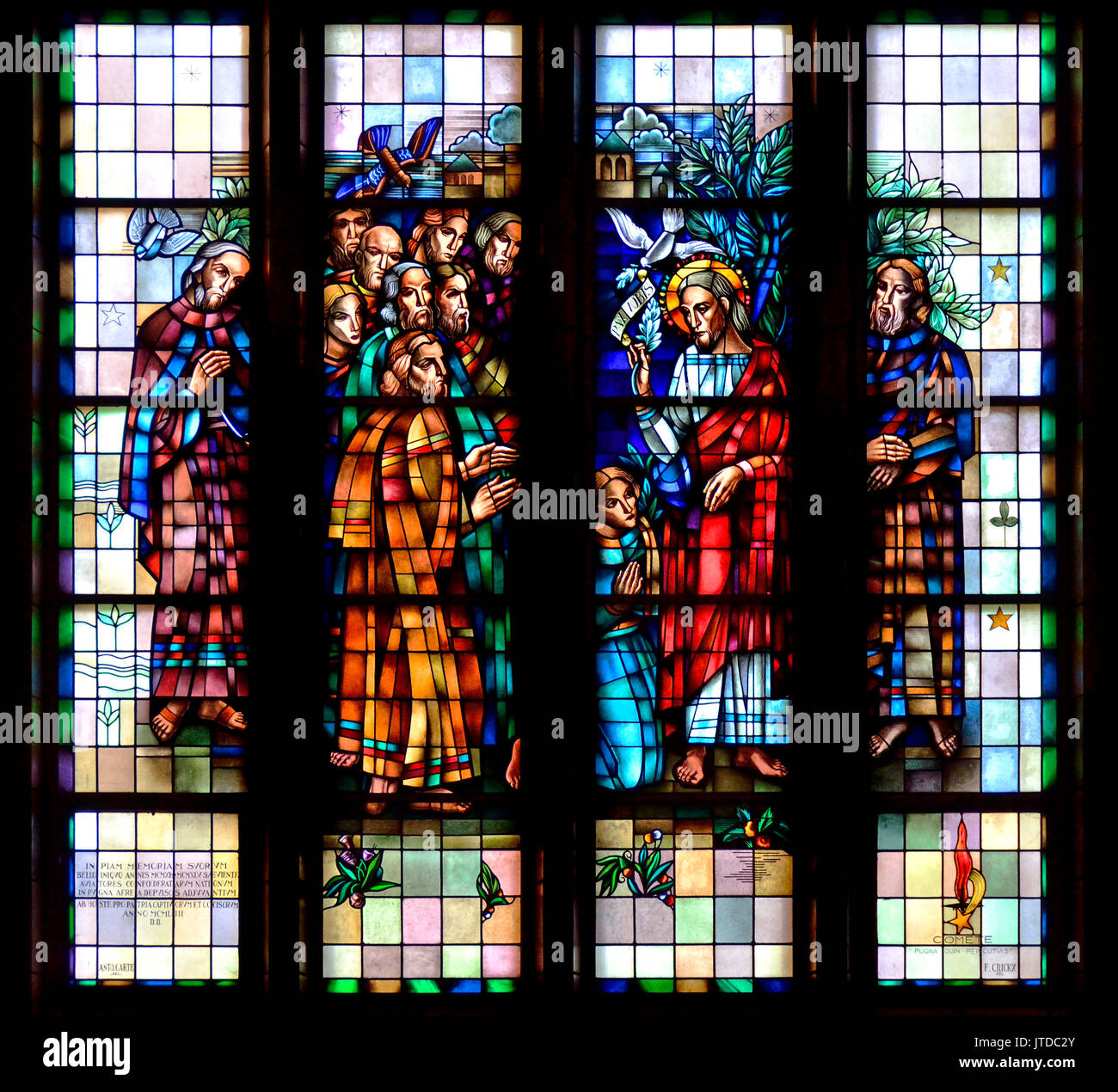 Bruxelles, Belgique. Basilique Nationale du Sacré-Cœur / Basilique Nationale (Koekelberg) Art Déco vitrail : Pax vobis - "Paix à vous" Banque D'Images