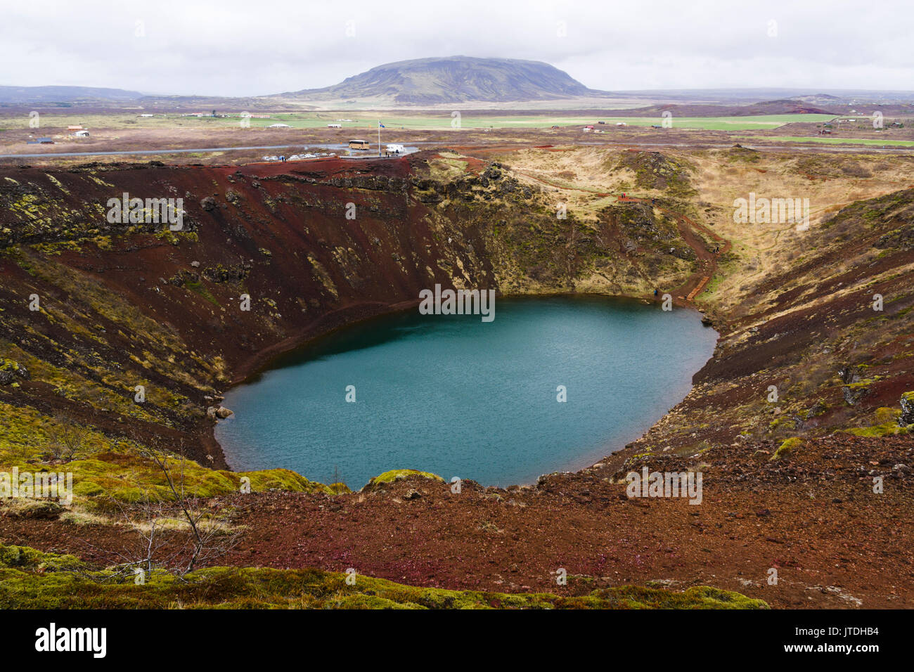 Kerið est un lac de cratère volcanique situé dans la région de Grímsnes dans le sud de l'Islande, sur la route touristique populaire connu comme le Cercle d'or. Banque D'Images