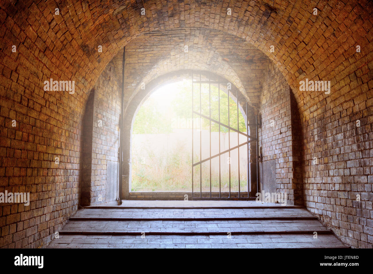 Sortie du tunnel à la caponnière oblique également connu sous le nom de forteresse de Pechersk de Kiev à Kiev, Ukraine Banque D'Images