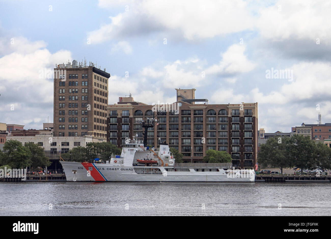 Centre-ville vue front de Wilmington en Caroline du Nord de l'USS North Carolina Battleship Banque D'Images