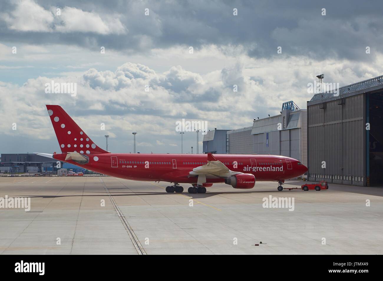 Il va le hangar avion Banque D'Images