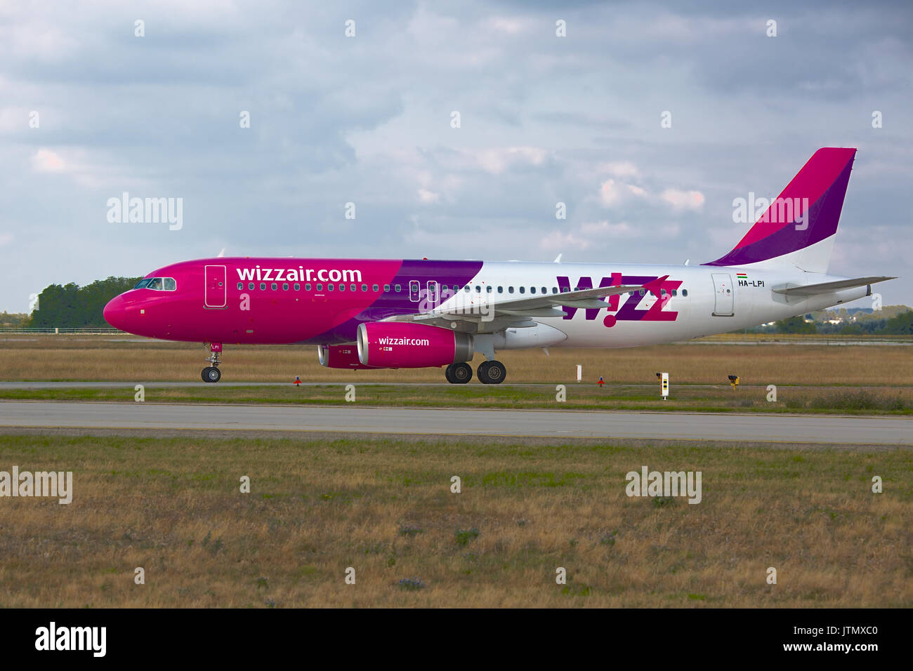 Avion de ligne sur le terrain Banque D'Images