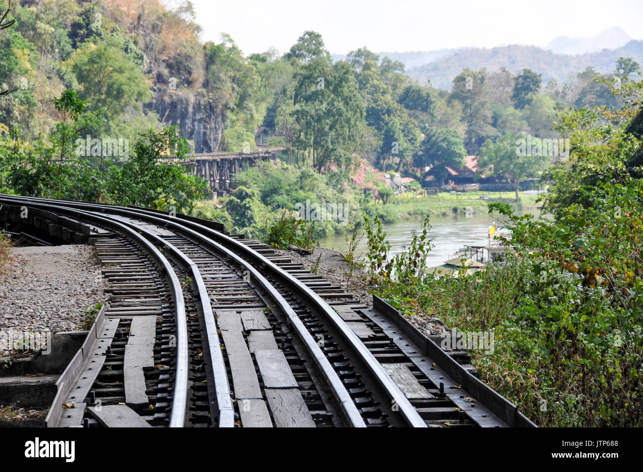 Partie du Thailand-Burma Railway le long de la rivière Kwai en Thaïlande Photo Stock - Alamy