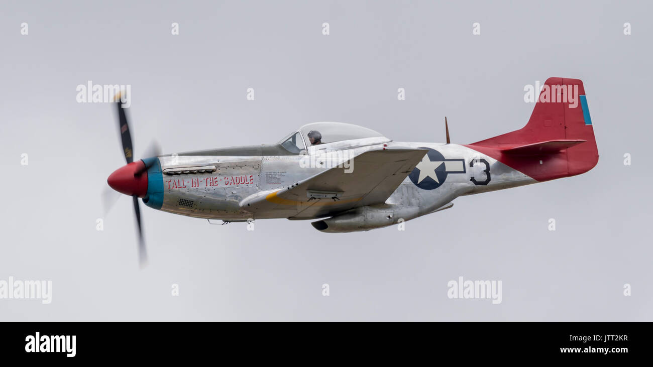 Mustang P51-D nord-américain « Tall in the Saddle » au Royal International Air Tattoo Banque D'Images