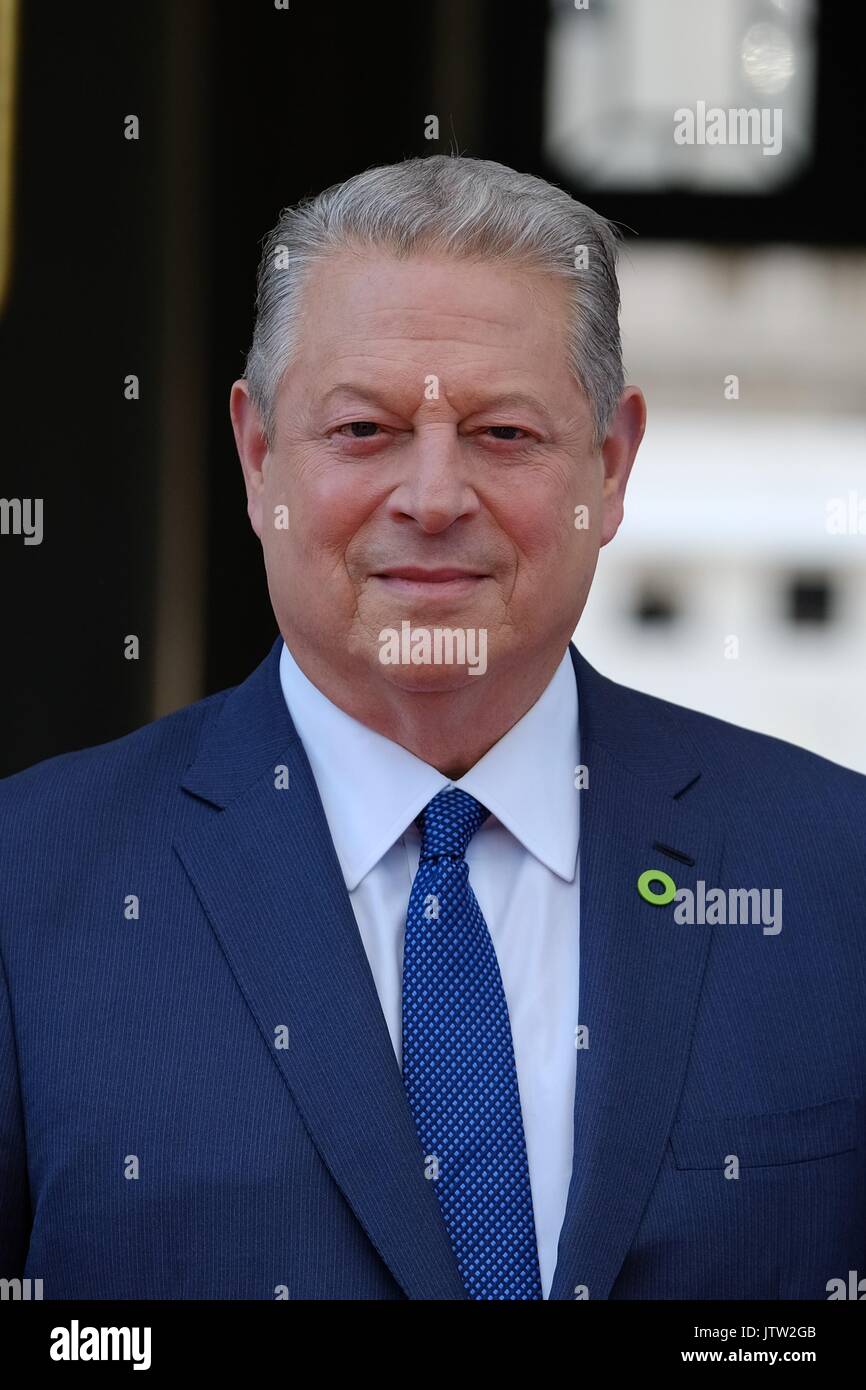 Londres, Royaume-Uni. 10 août, 2017. Ex-vice président Al Gore assiste à la première UK de An Inconvenient Truth To Power suite à Somerset House le 08/10/2017 Credit : Julie Edwards/Alamy Live News Banque D'Images