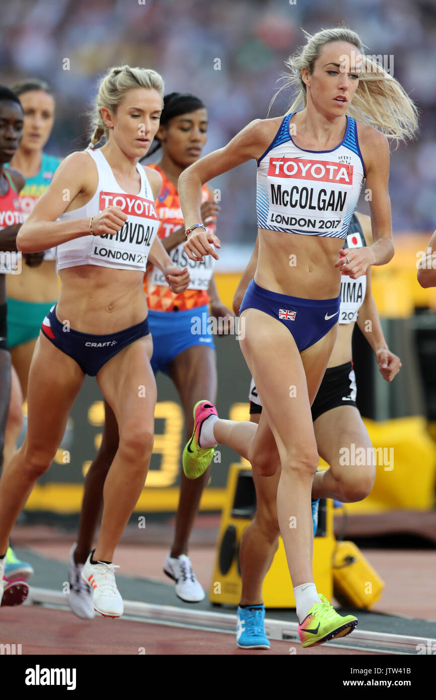 Londres, Royaume-Uni. 10-Août-17. Eilish MCCOLGAN (Grande-Bretagne), Karoline Bjerkeli GRØVDAL (Norvège) qui se font concurrence sur les femmes du 5000 m 2 de la chaleur au Championnats du monde IAAF 2017, Queen Elizabeth Olympic Park, Stratford, London, UK. Crédit : Simon Balson/Alamy Live News Banque D'Images