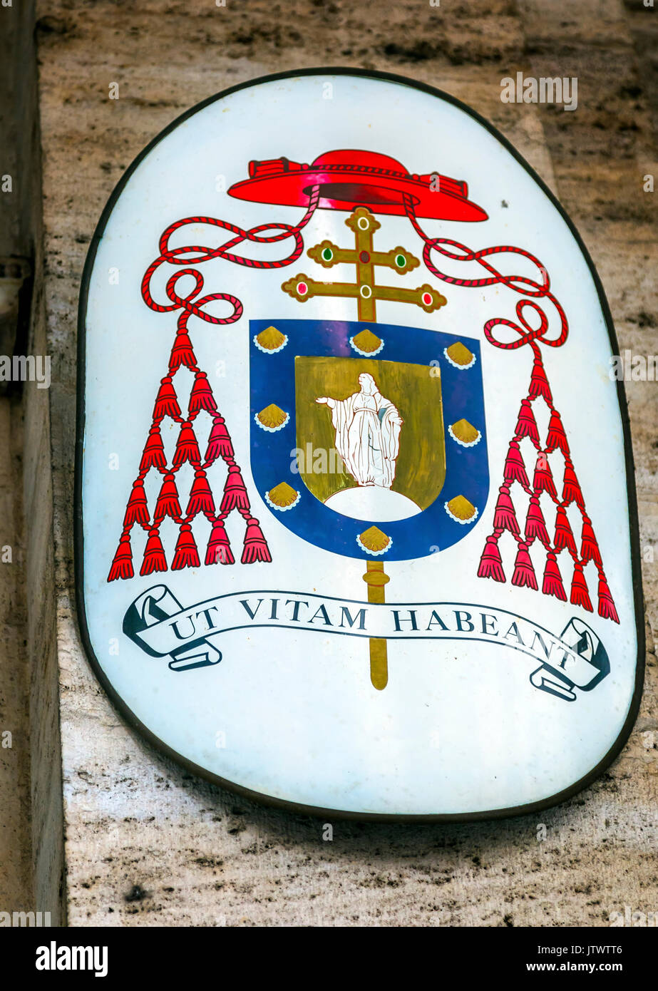 Symbole Cardinal Red Hat SS Vincenzo e Anastasio Church Trevi Rome Italie Dome. Anastasio Vincenzo église est l'église baroque construite dans les années 1600 Banque D'Images