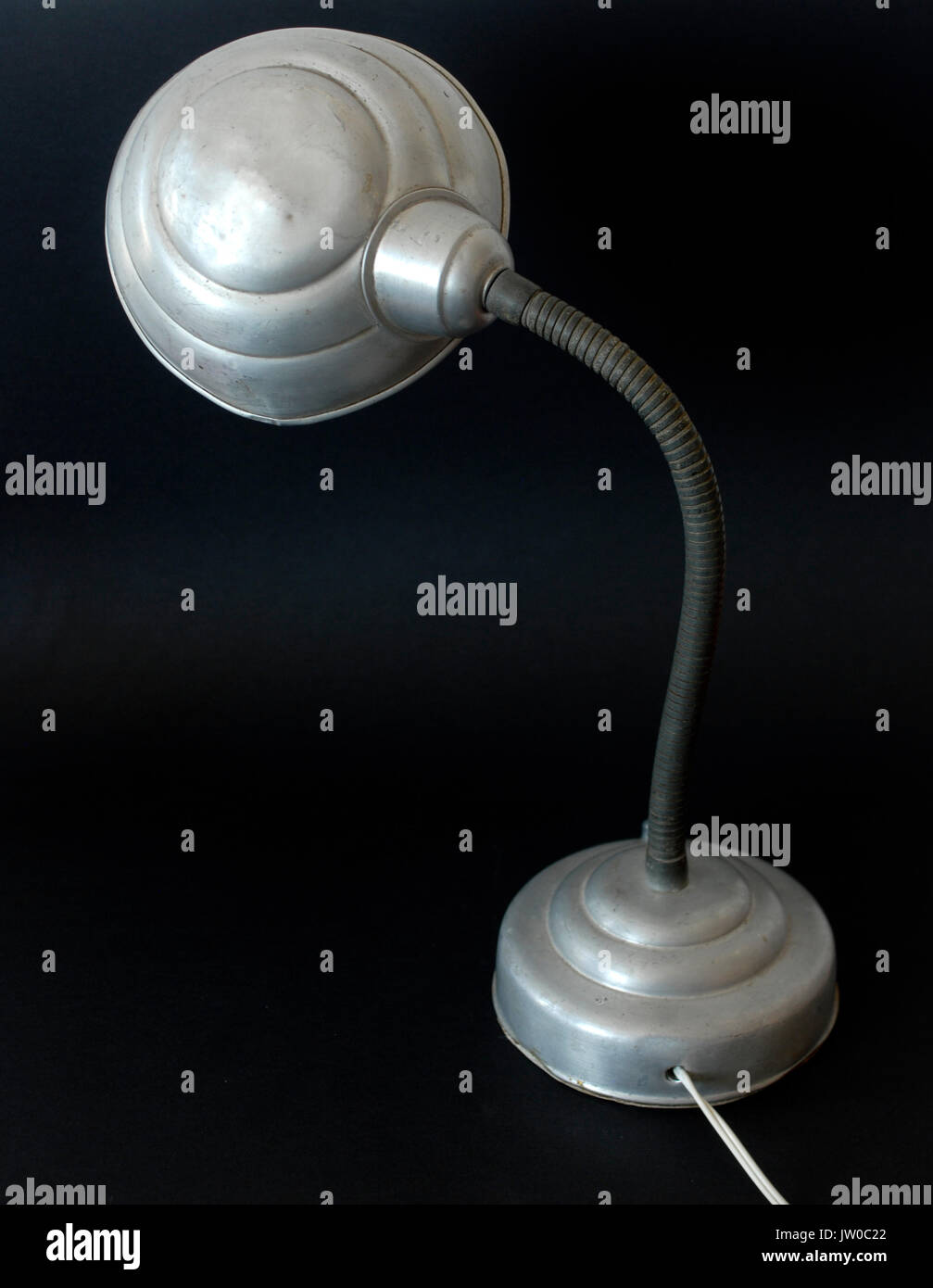 Vintage lampe de bureau, faites par l'aluminium. Original Photo Stock -  Alamy