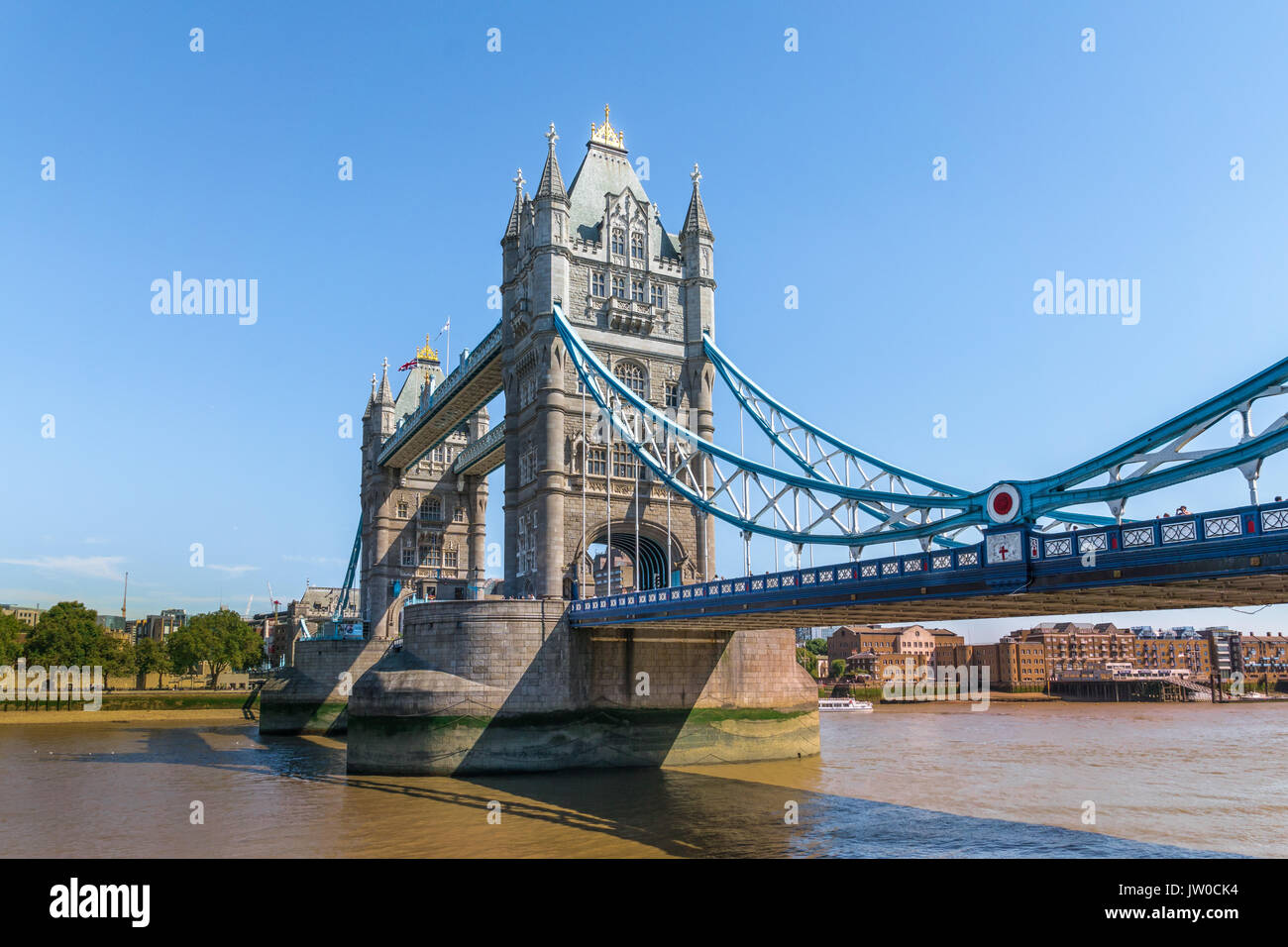 Tower Bridge à Londres, Royaume-Uni. Le pont est l'un des sites les plus connus en Grande-Bretagne, en Angleterre Banque D'Images
