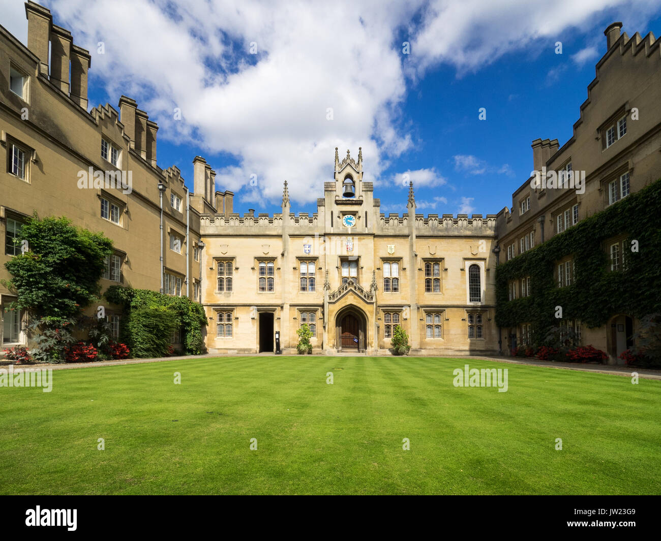Sidney Sussex College, chapelle Cour et tour de l'horloge, Université de Cambridge, Royaume-Uni. Le collège a été fondé en 1596, le célèbre collège d'Oliver Cromwell. Banque D'Images