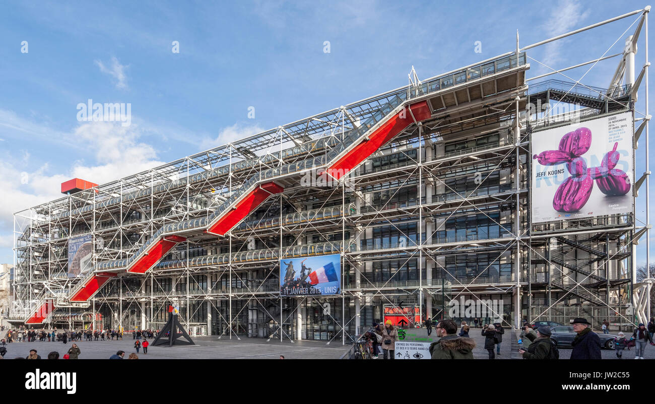 Centre Pompidou, Centre national d'art et de culture Georges Pompidou, Beaubourg, high-tech ou de l'architecture brutaliste de Renzo Piano et Richard Roge Banque D'Images