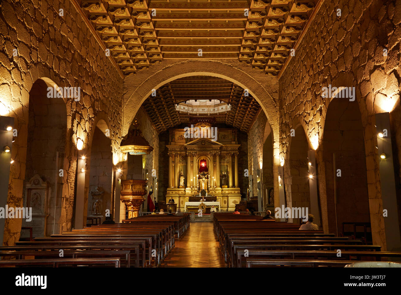 Intérieur sur l'église de San Francisco (construit 1612), Santiago, Chili, Amérique du Sud Banque D'Images