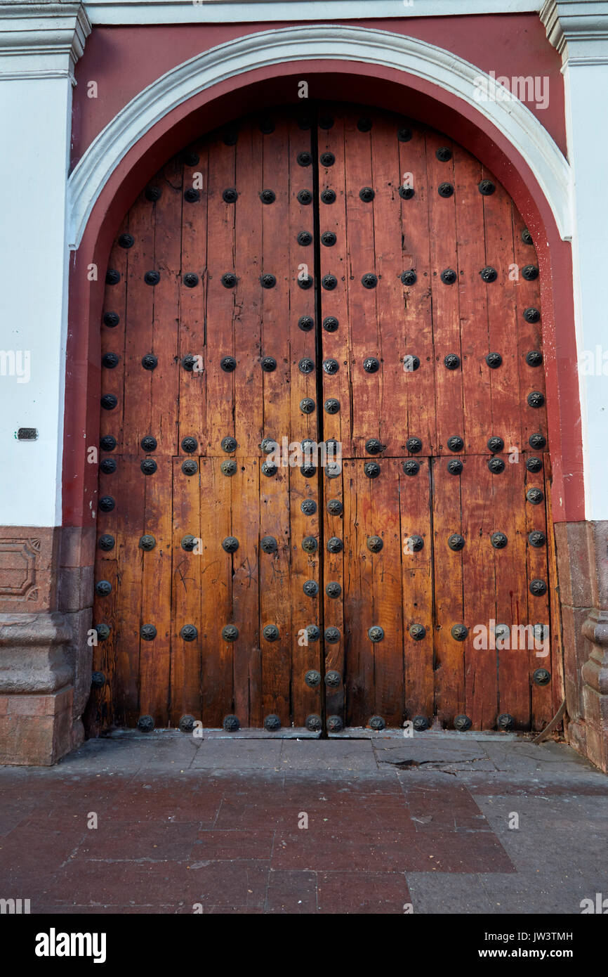 Des portes de l'église de San Francisco (construit 1612), Santiago, Chili, Amérique du Sud Banque D'Images