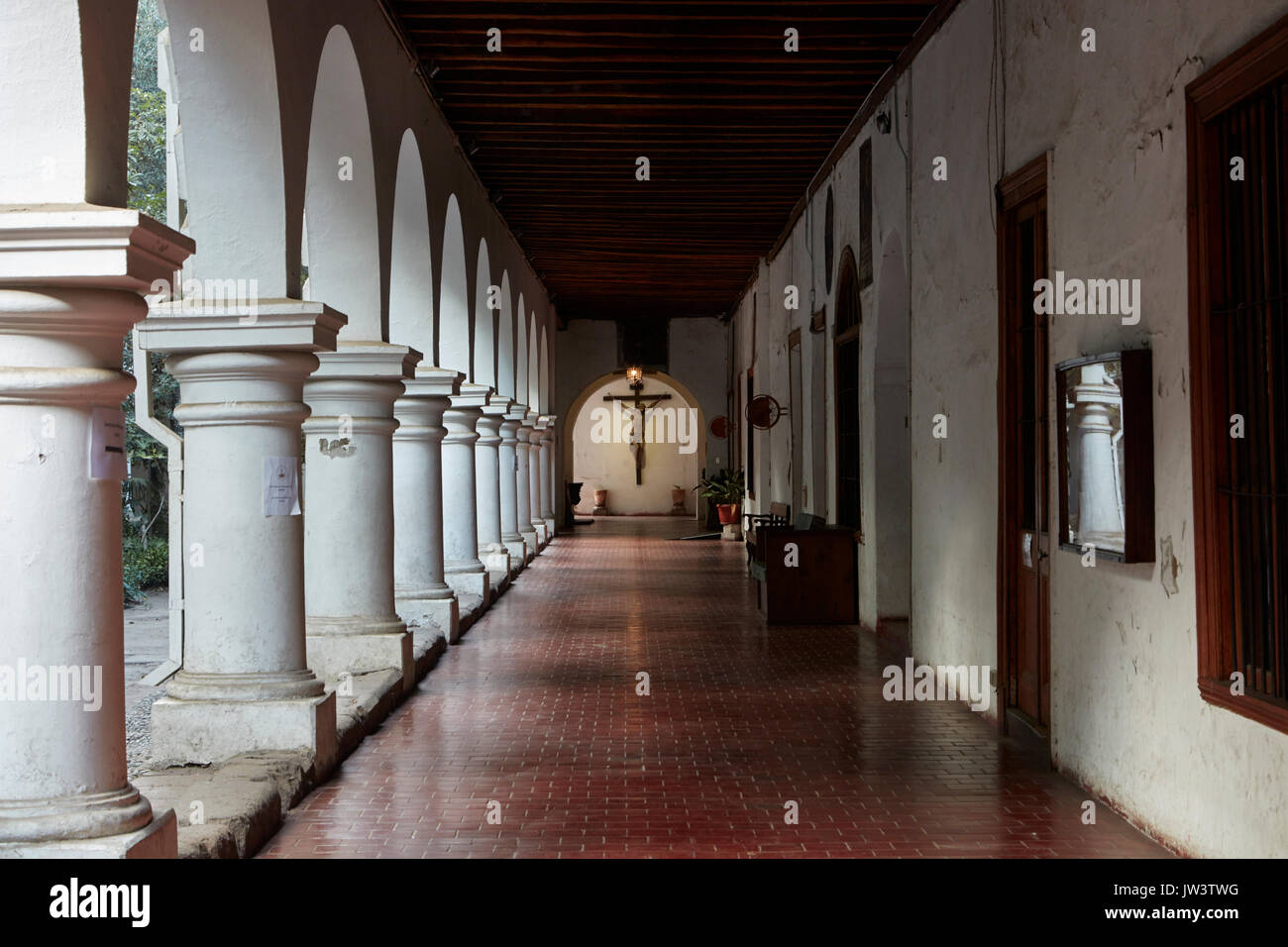 Au cloître Franciscain attaché à l'église de San Francisco (construit 1612), Santiago, Chili, Amérique du Sud Banque D'Images