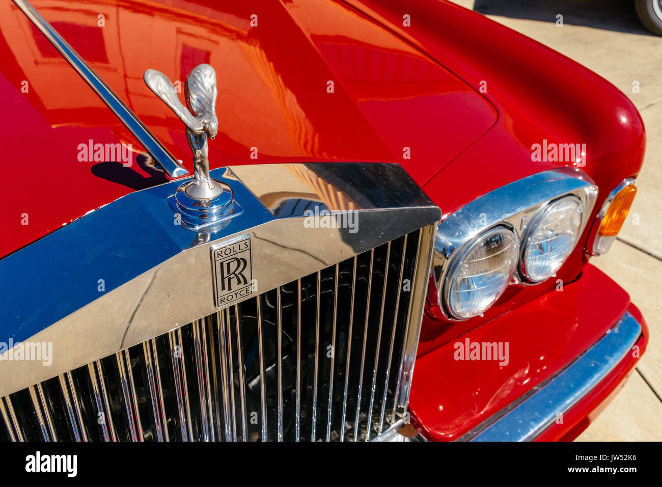 Avant de Rolls Royce voiture montrant la hotte ornement distinctif, l'esprit de l'extase. Banque D'Images