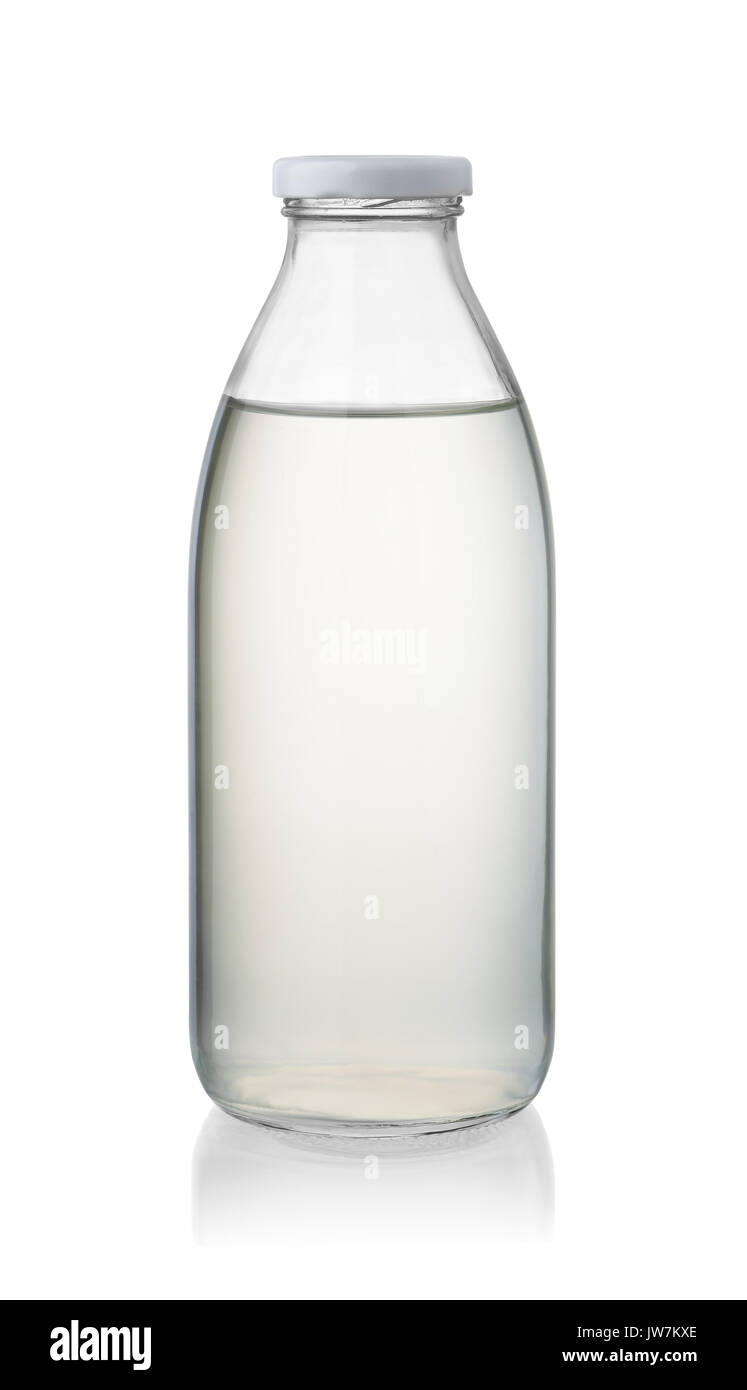 Vue avant de la sève de bouleau bottle isolated on white Banque D'Images