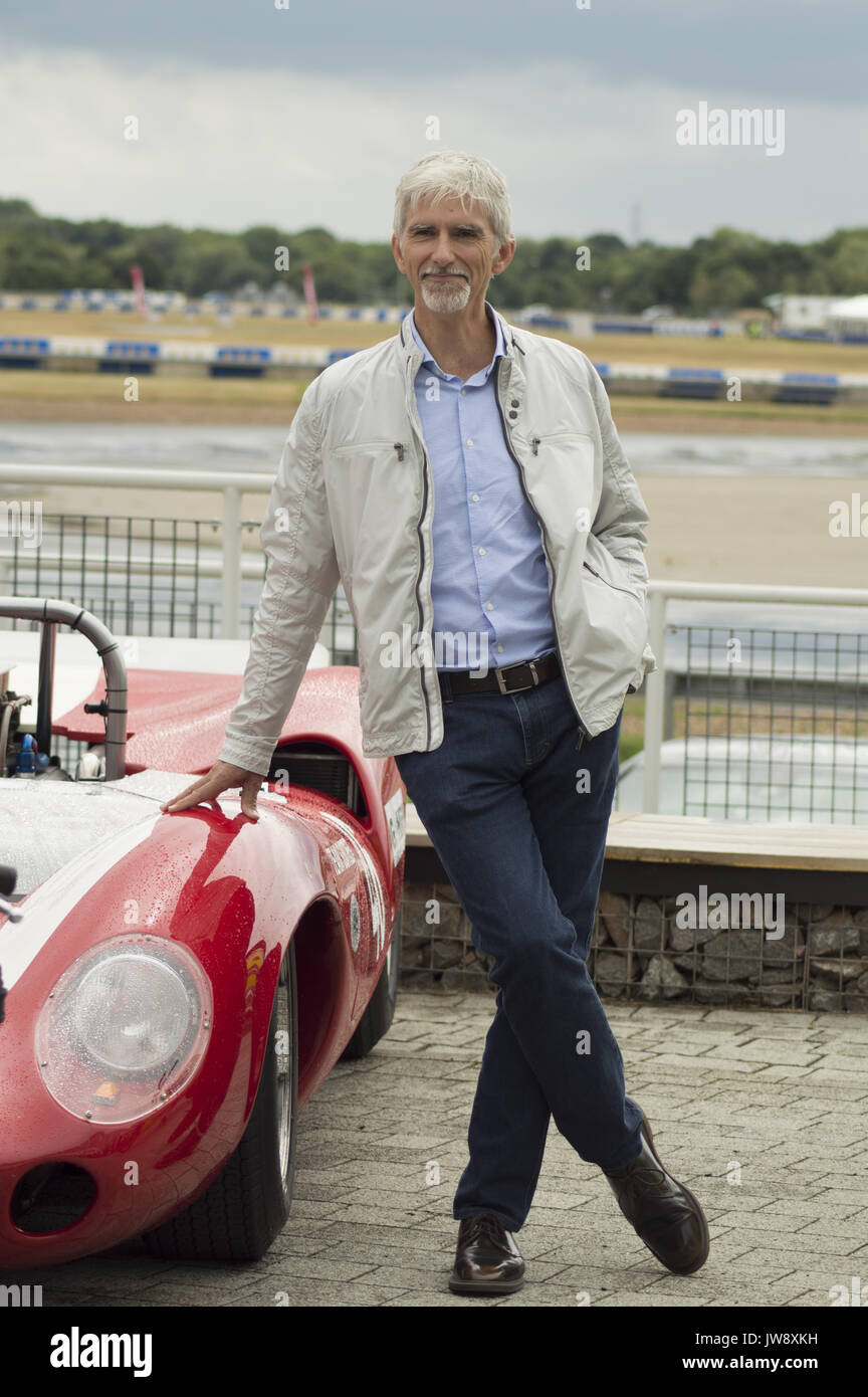 Henry Surtees Foundation Charity Day - Photocall étoile de 2 et 4 roues se sont réunis pour la Fondation Henry Surtees Karting l'équipe de défi. Y compris le Champion du Monde de F1 Damon Hill OBE, 5 fois vainqueur du Mans Derek Bell MBE, Freddie Spencer nous Road Racer, le seul gagnant de TT's sur les deux 2 et 4 roues Stuart Graham aussi se joindre à eux est le PDG de Norton Motorcycles Stuart Garner. La journée a été supervisé par le regretté John Surtees fille Leonora Surtees comprend : Damon Hill OBE Où : Weybridge, Royaume-Uni Quand : 11 Jul 2017 Crédit : Paul Taylor/WENN.com Banque D'Images