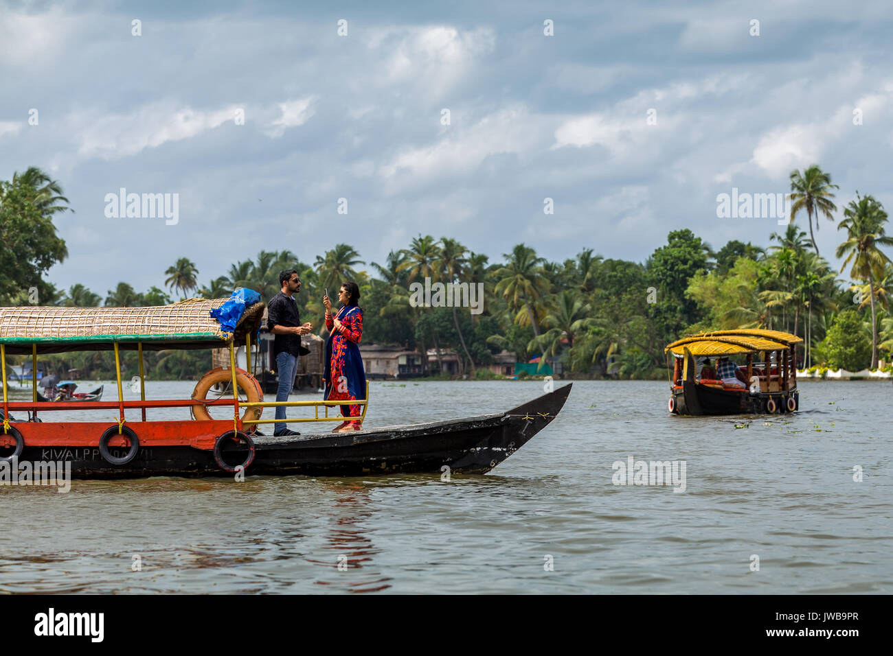 Kumarakom Backwaters du Kerala, en Inde - Juillet 2017 : Allappey ou Alappuzha dans le Kerala est connu pour péniche croisières le long de la Kerala backwaters rustique Banque D'Images