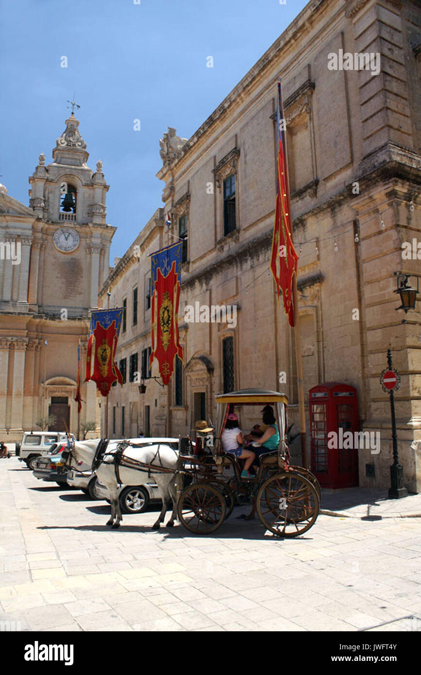 Mdina, Malte - la ville fortifiée et silencieux ; paroi ; anciennement le capital ; mdina remonte au 8ème siècle avant J.-C. - oui, avant le Christ ! Banque D'Images