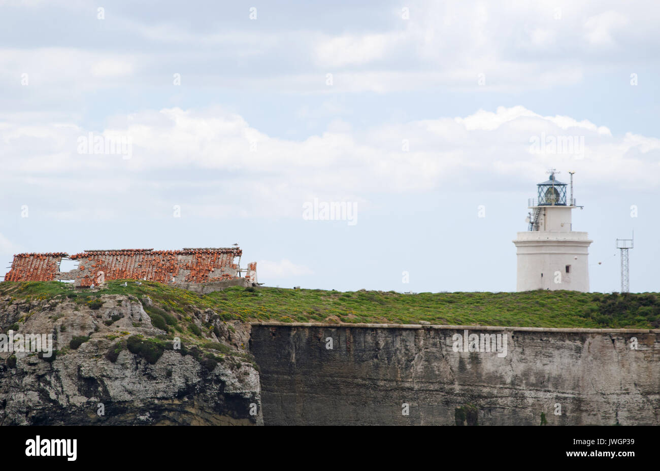 L'Espagne, l'Europe : le phare de Punta de Tarifa (Tarifa) Point, le point le plus au sud de la péninsule ibérique et l'Europe continentale à Tarifa Banque D'Images